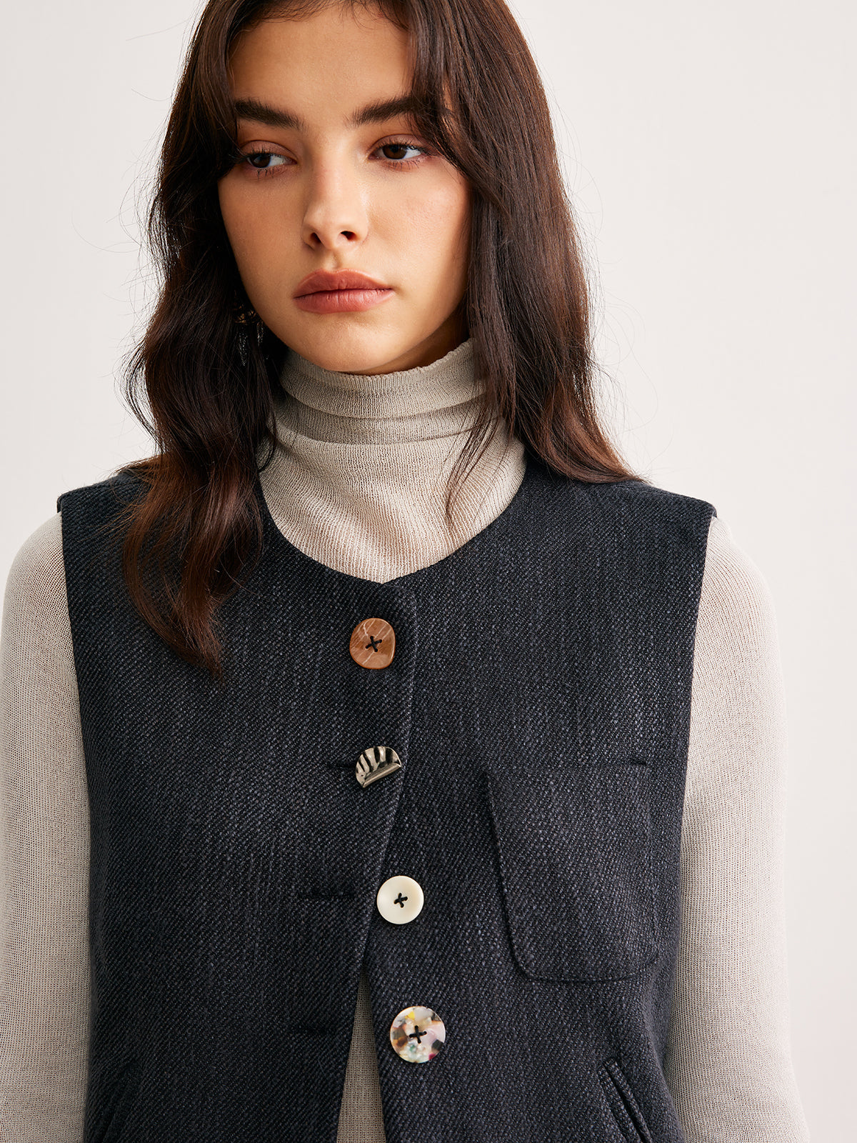 Clara | Geometrische Knopfweste