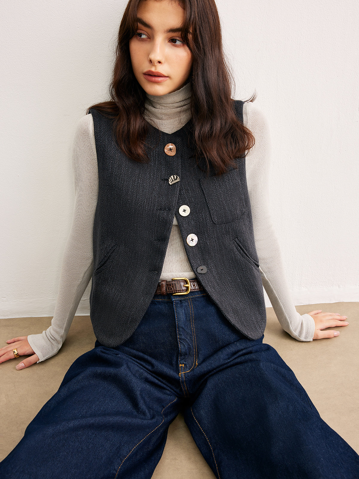 Clara | Geometrische Knopfweste