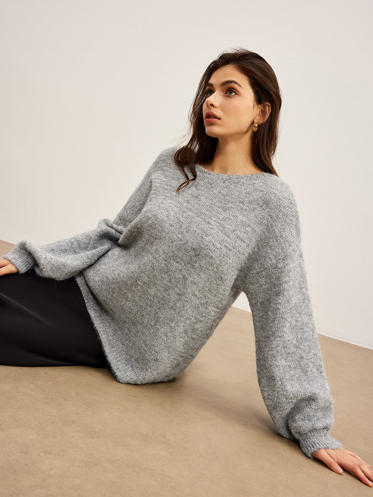 Lara | Eleganter Rückenfreier Schleifen-Pullover