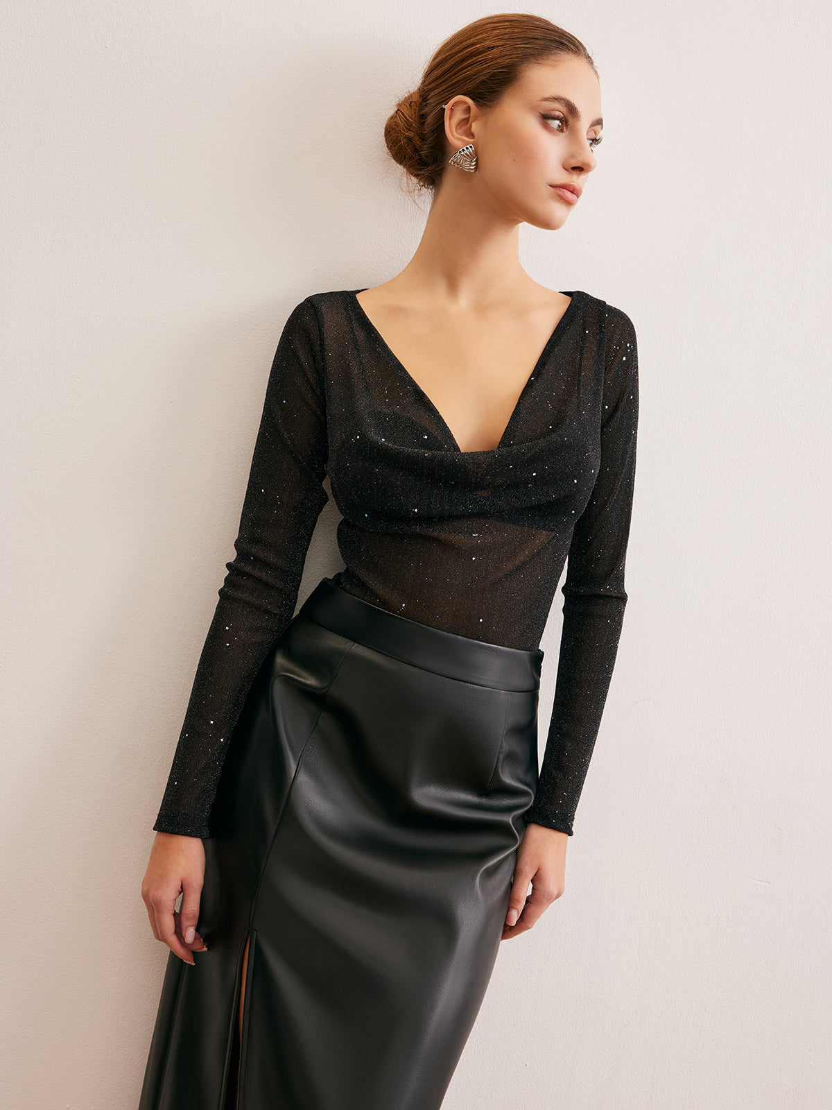 Lisa | Glitzernde Bluse mit Cowl Neck
