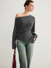 Clara | Asymmetrisches Oberteil mit elegantem Schlitzschnitt