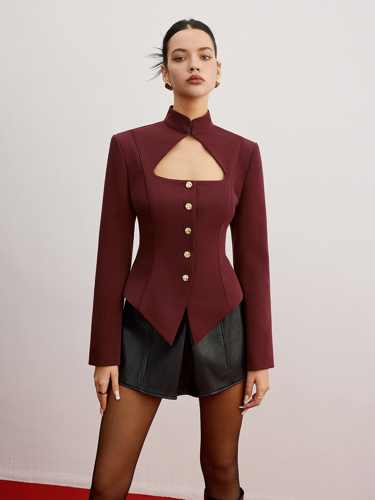 Clara | Cutout Slim Blazer mit Schulterpolstern