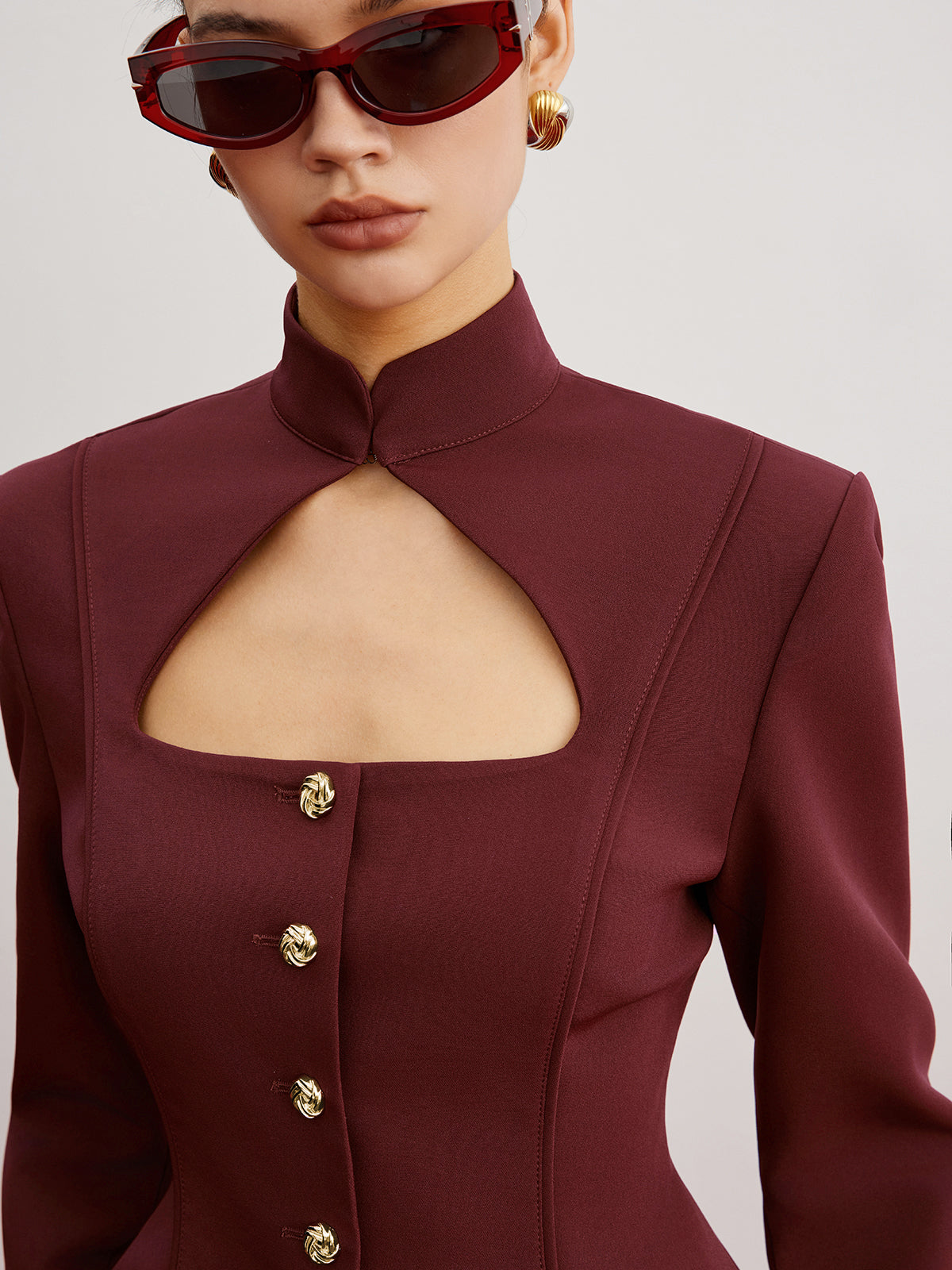 Clara | Cutout Slim Blazer mit Schulterpolstern