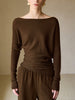 Mia | Eleganter, schmaler Pullover mit asymmetrischem Ausschnitt