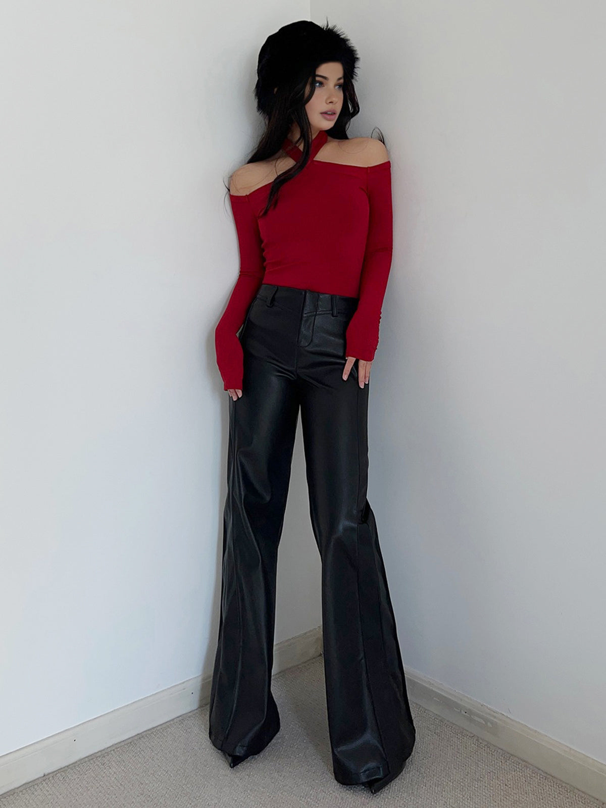 Clara | Elegantes Rippendesign mit Cold-Shoulder