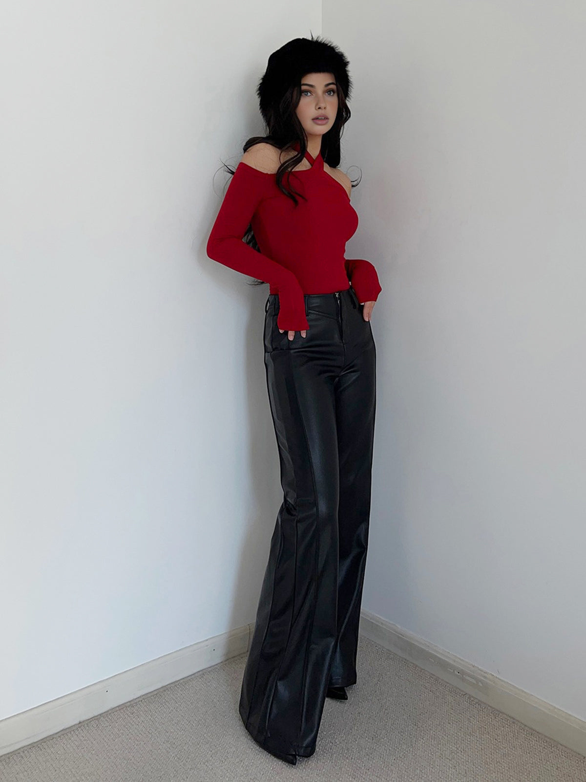 Clara | Elegantes Rippendesign mit Cold-Shoulder