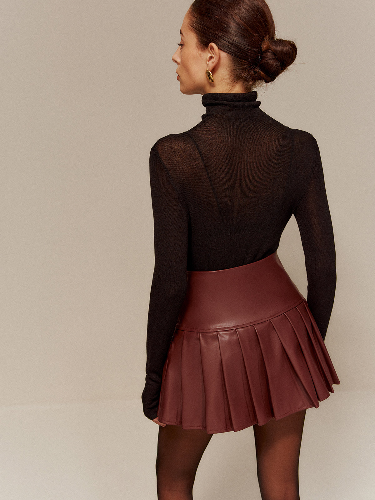 Clara | Eleganter halbtransparenter Wollpullover