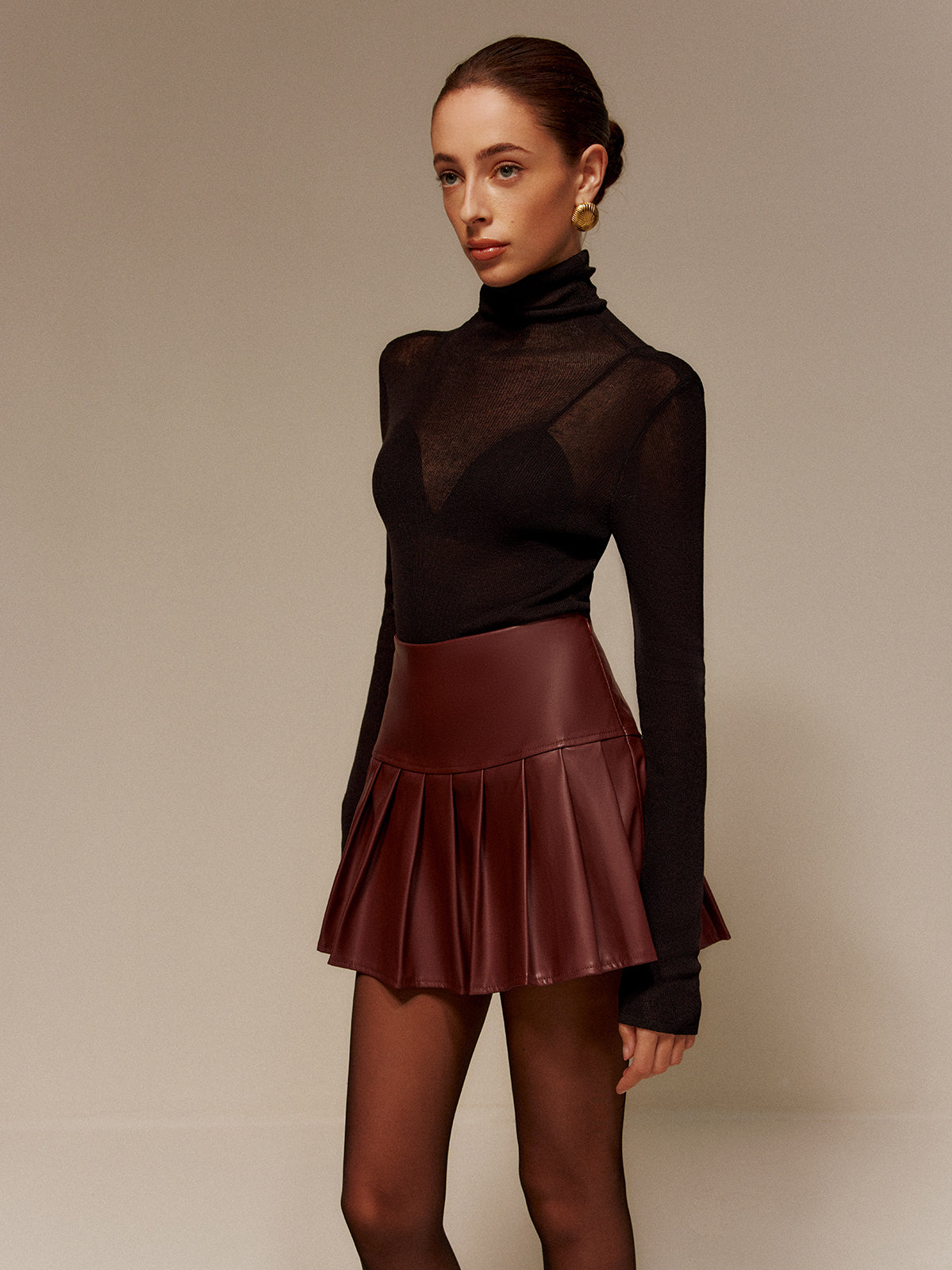 Clara | Eleganter halbtransparenter Wollpullover