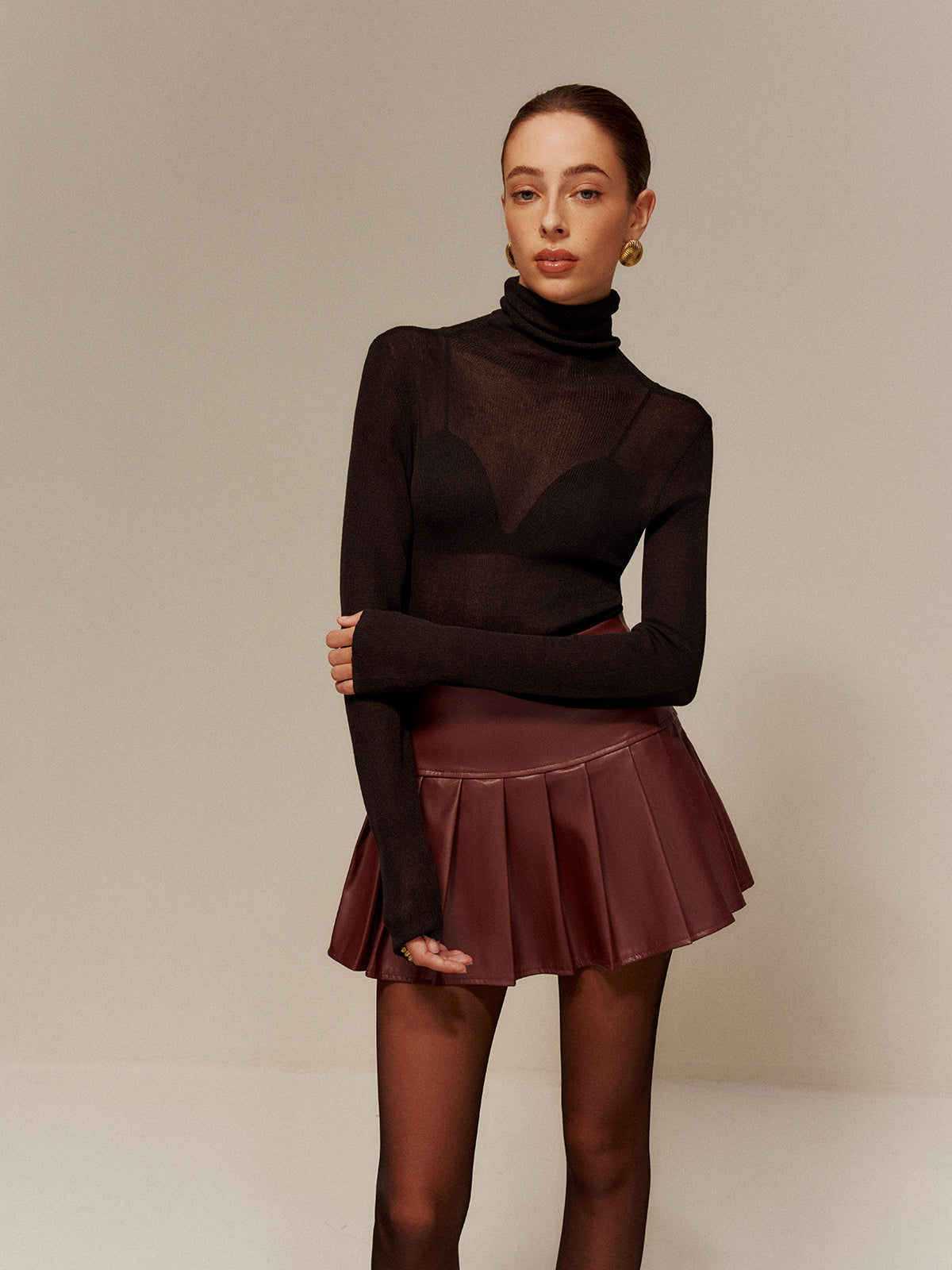 Clara | Eleganter halbtransparenter Wollpullover