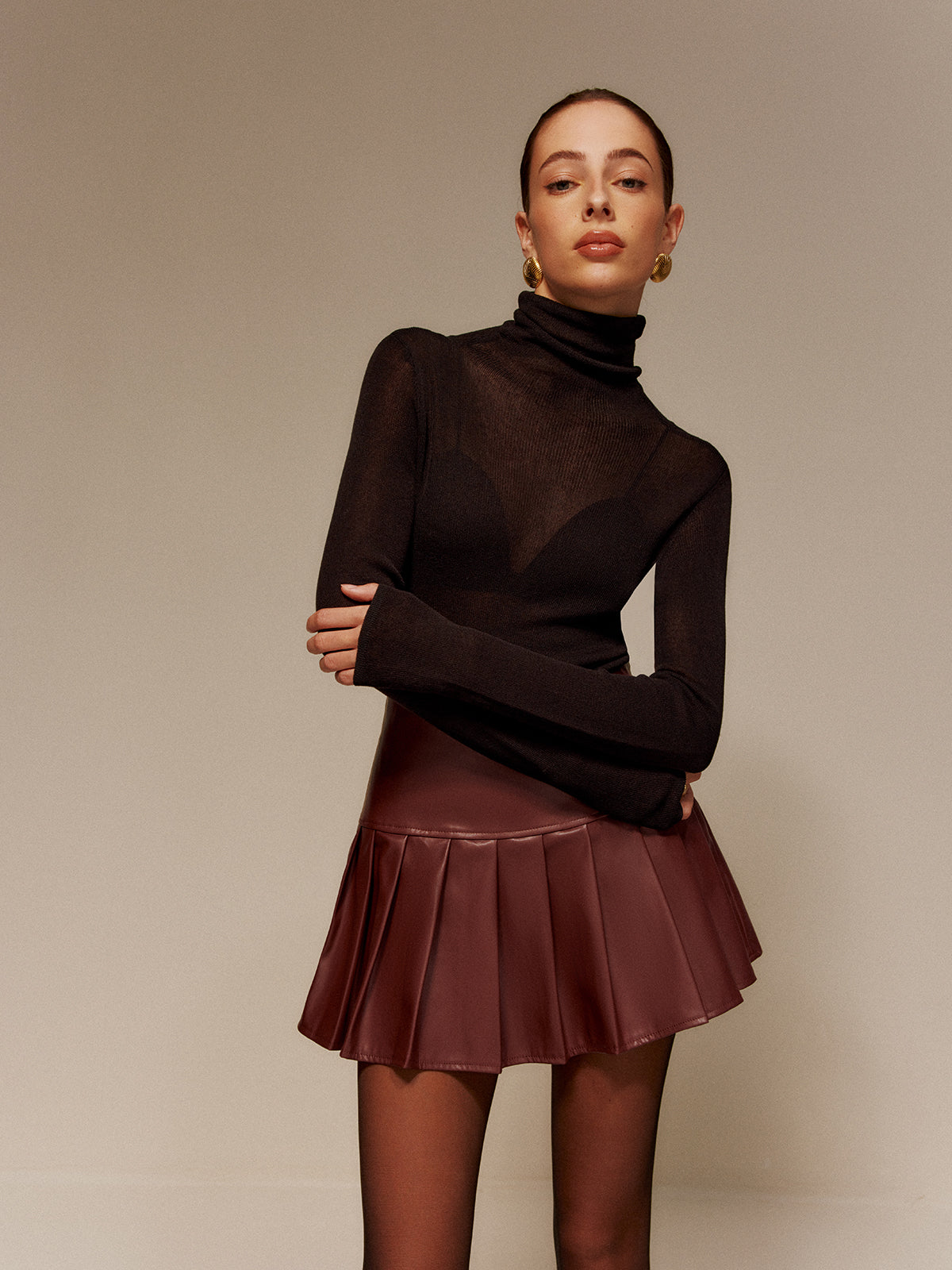 Clara | Eleganter halbtransparenter Wollpullover