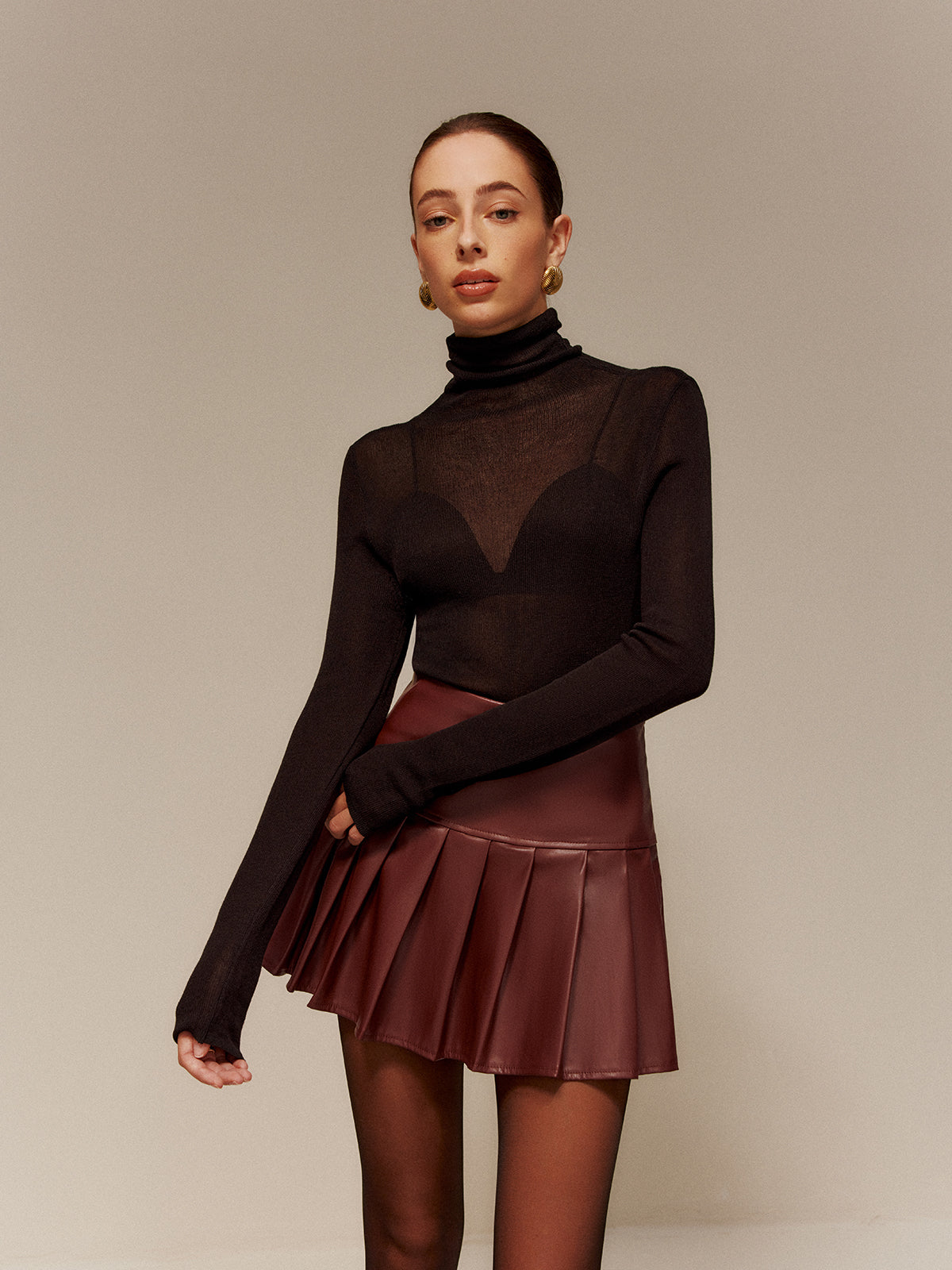 Clara | Eleganter halbtransparenter Wollpullover