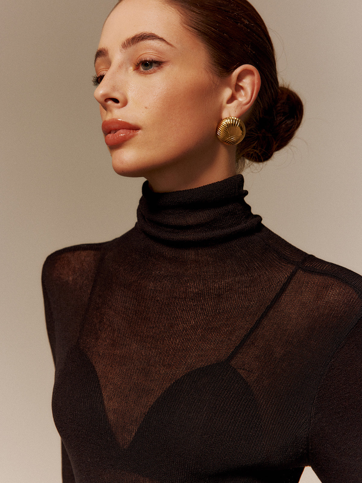Clara | Eleganter halbtransparenter Wollpullover