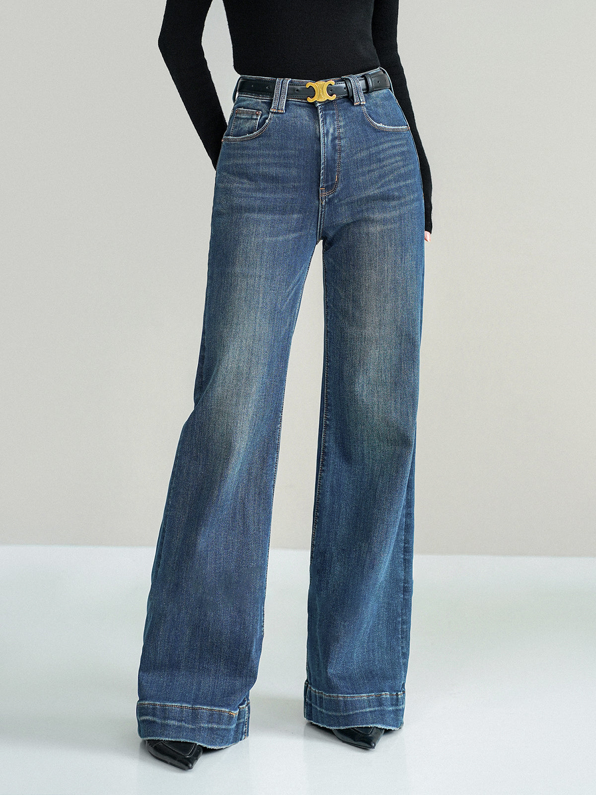 Mia | Bootcut Jeans in mittlerer Taille ohne Gürtel