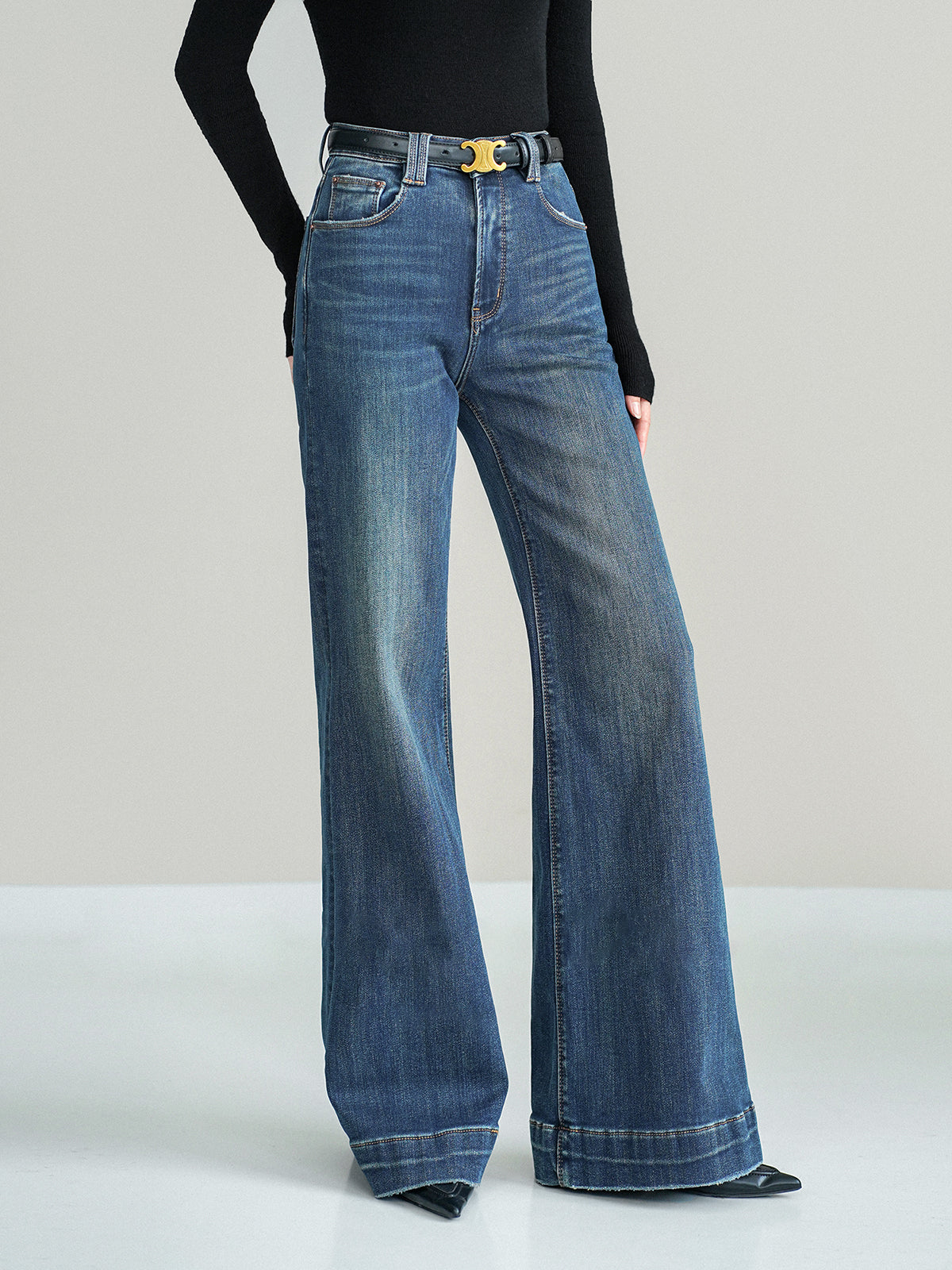 Mia | Bootcut Jeans in mittlerer Taille ohne Gürtel