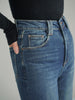 Mia | Bootcut Jeans in mittlerer Taille ohne Gürtel