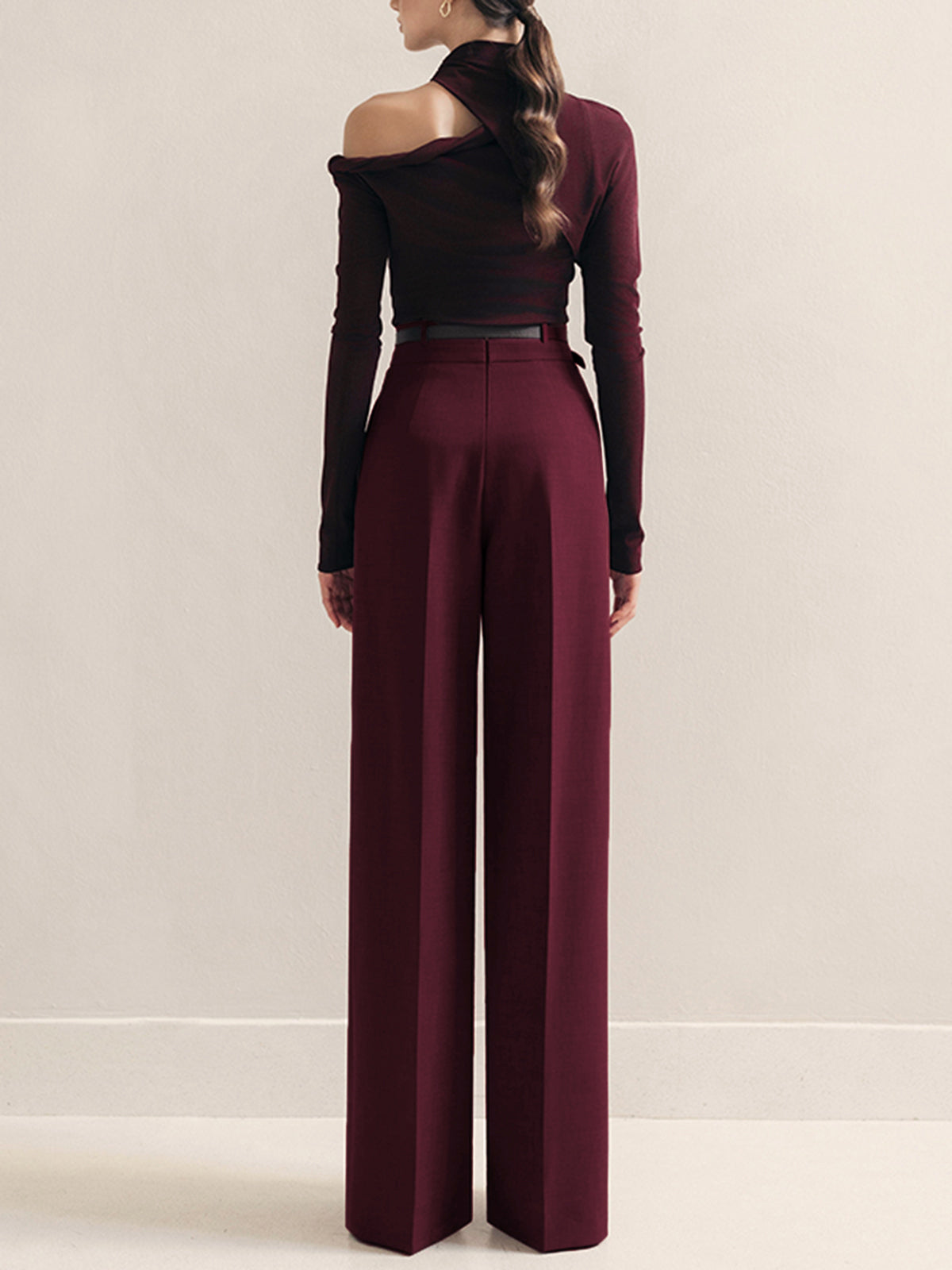Lena | Elegantes Cold-Shoulder Twist T-Shirt
