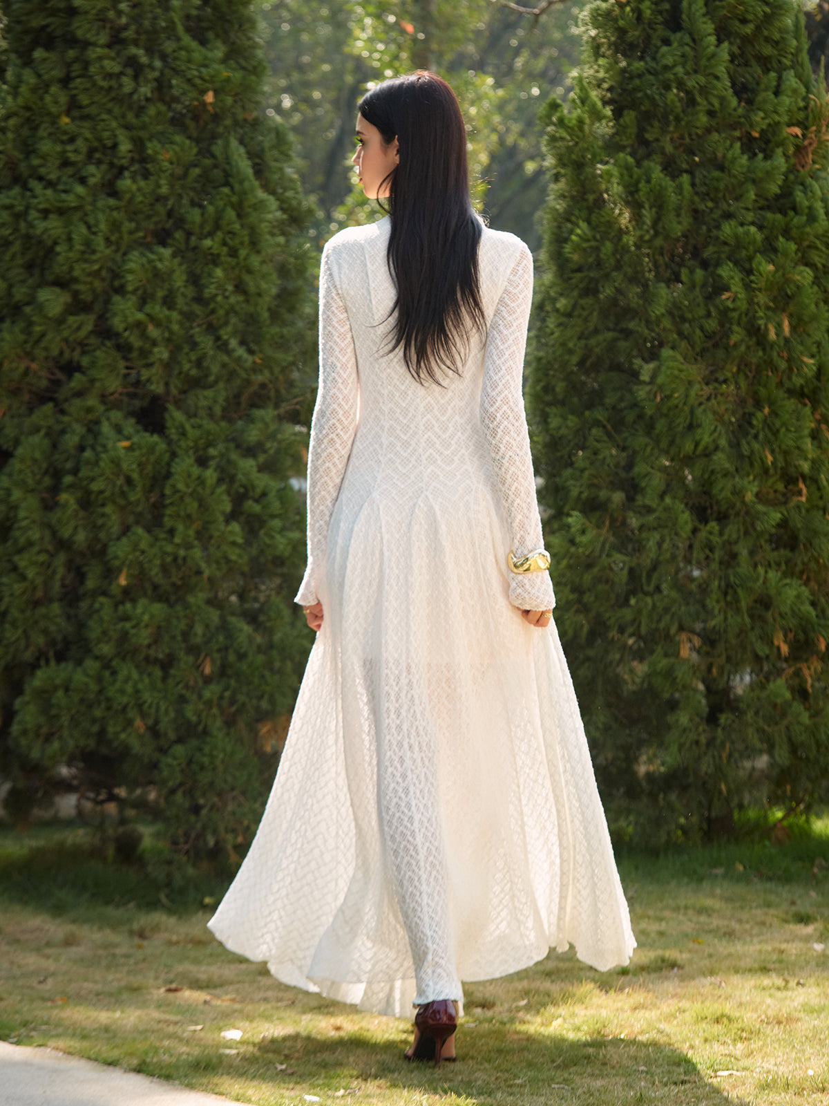 Clara | Elegantes Spitzen-Maxikleid mit Stehkragen