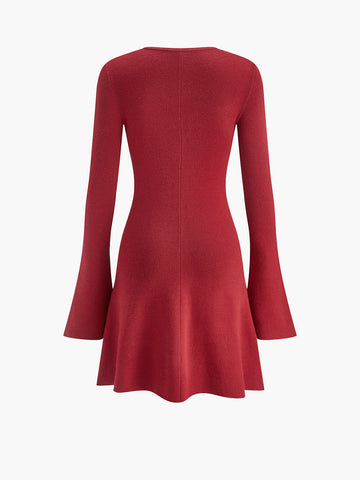 Clara | Elegantes Kleid mit Metalldetails und Glockenärmeln
