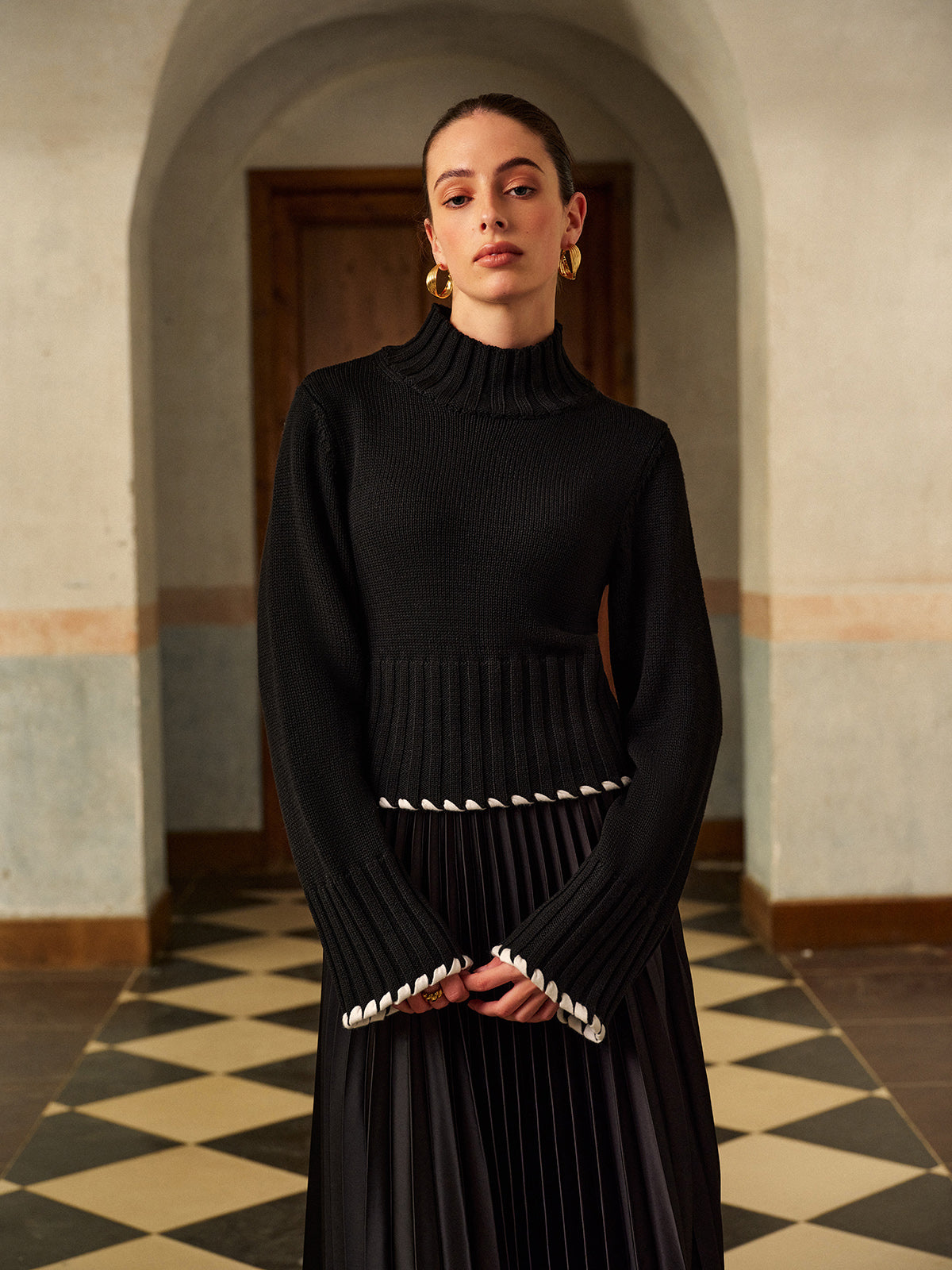 Emilia | Stilvolles Stricktop mit Kontrastdetails