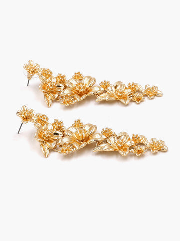 Clara | Goldene Florale Anhänger-Ohrstecker