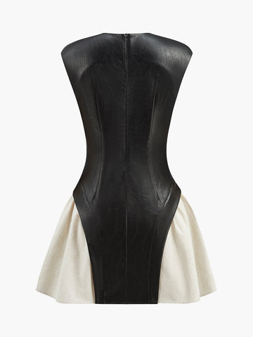 Carla | Stilvolles Kunstleder Kleid mit Cutout-Details