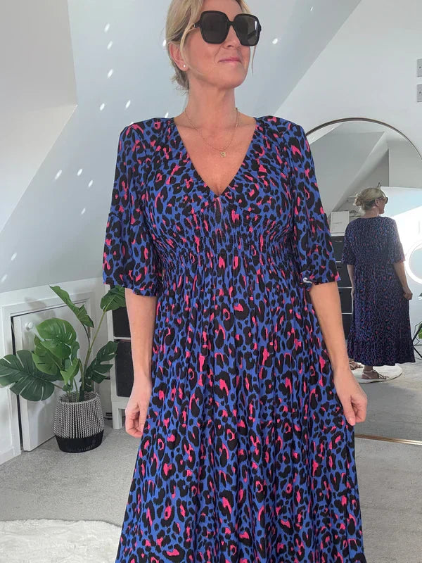 Becca | Kleid mit Falten und Leopardenmuster