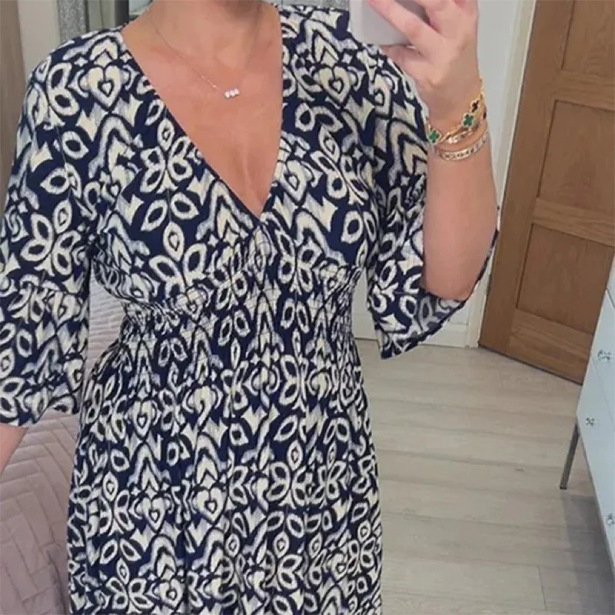 Hanna | Geblümtes Kleid mit V-Ausschnitt