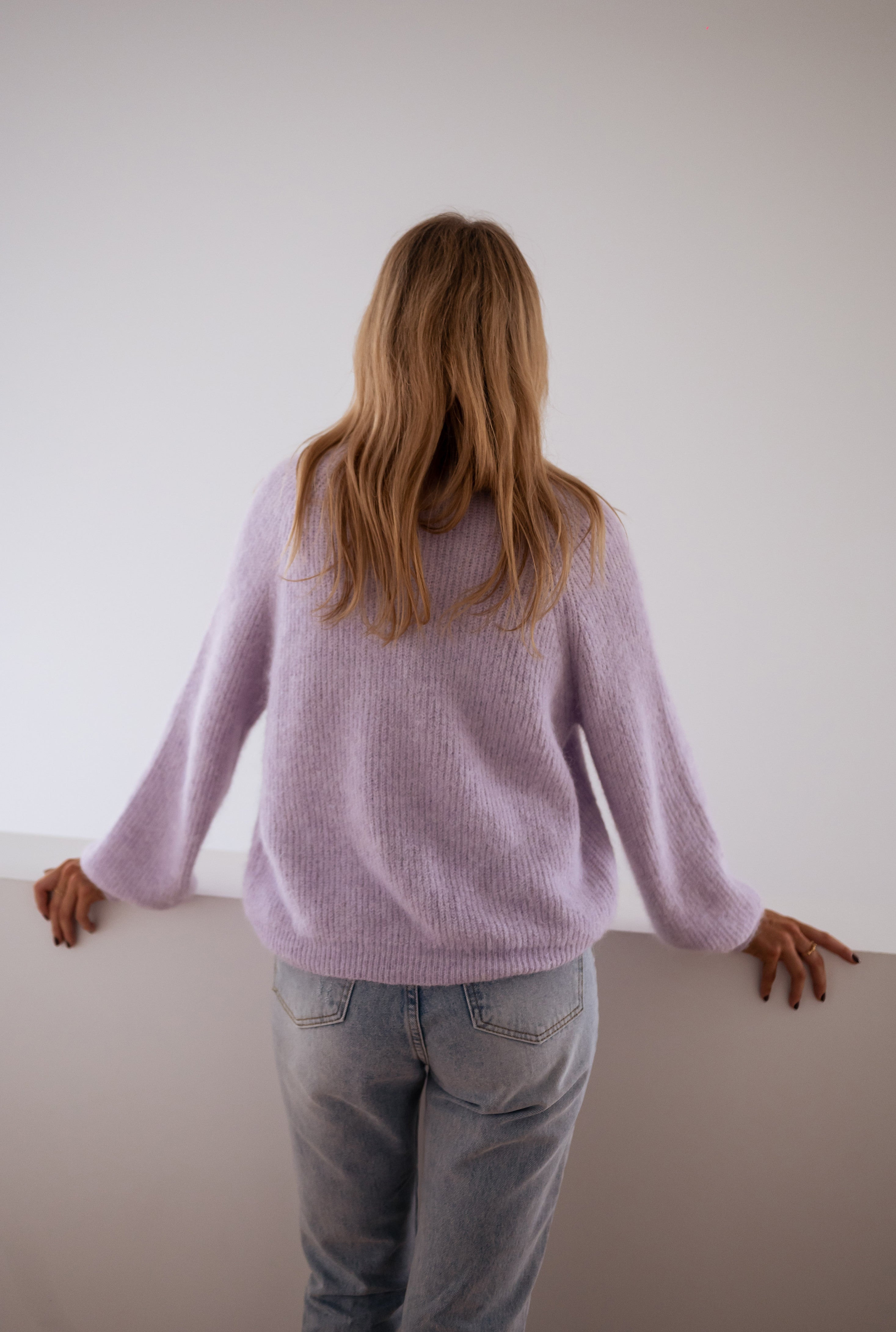 Isa | Gilet mit lilafarbenen Glitzerknöpfen