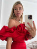 Ken | Satin Kleid mit Off-Shoulder und Volants