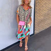 Gina | Bedrucktes lockeres Kleid mit V-Ausschnitt