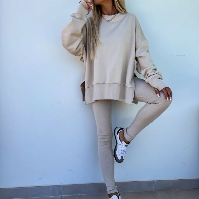 Léa | Zweiteiliges Lounge Set mit Schlitz