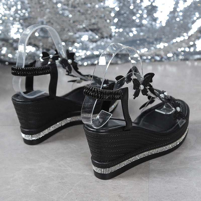Petra | Sandalen mit offener Spitze und Glitzer-Schmetterling-Verzierung