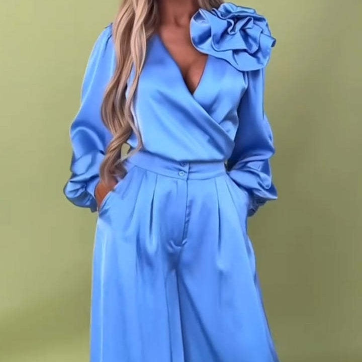 Wilma |  Frühsommer Neu  2-teiliges Set aus Oberteil mit V-Ausschnitt und Hose mit weitem