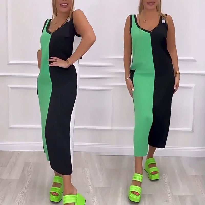 Clive | Farbiges ärmelloses Strickkleid mit Herzausschnitt