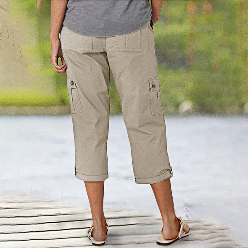 Sue | Capri Cargohose mit Taille und Falten unten und mehreren Taschen