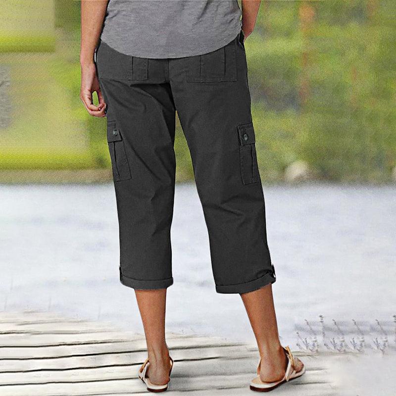 Sue | Capri Cargohose mit Taille und Falten unten und mehreren Taschen