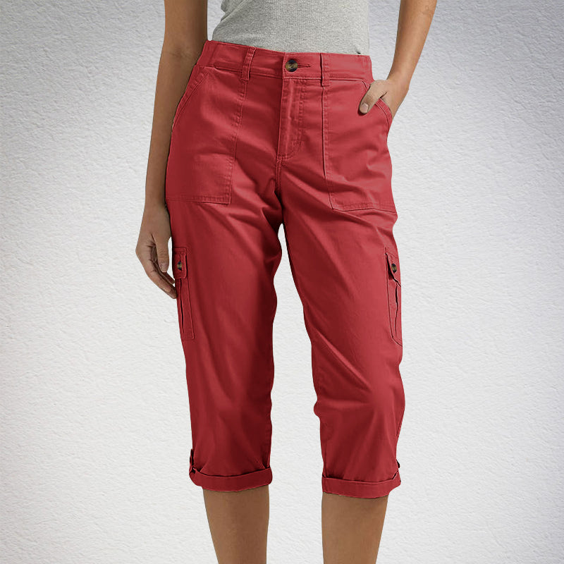 Sue | Capri Cargohose mit Taille und Falten unten und mehreren Taschen