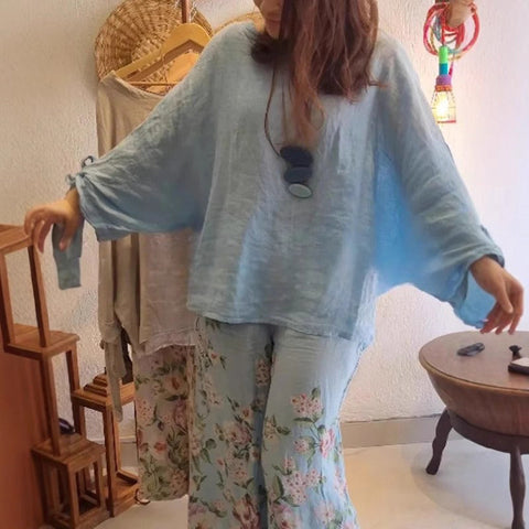 Treya | Damenbluse mit lockerem Schnitt und weite Hose mit Blumenprint
