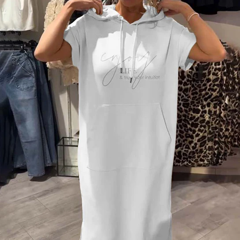 Adonisa | Damenkleid mit kurzen Ärmeln und Kapuze