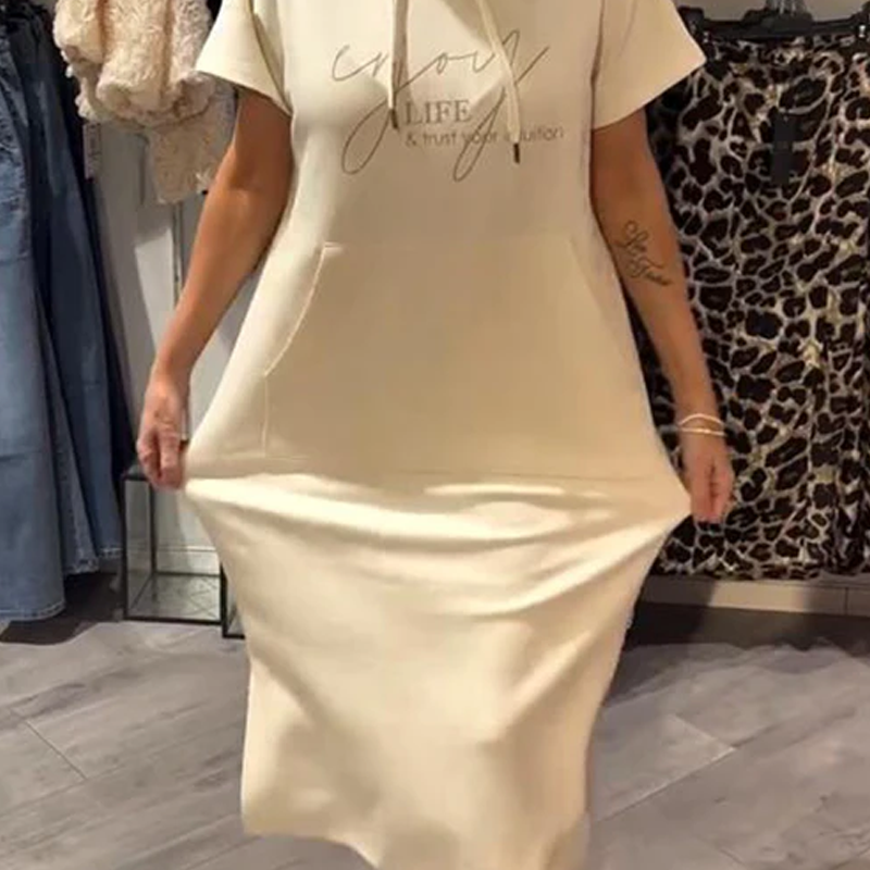 Adonisa | Damenkleid mit kurzen Ärmeln und Kapuze