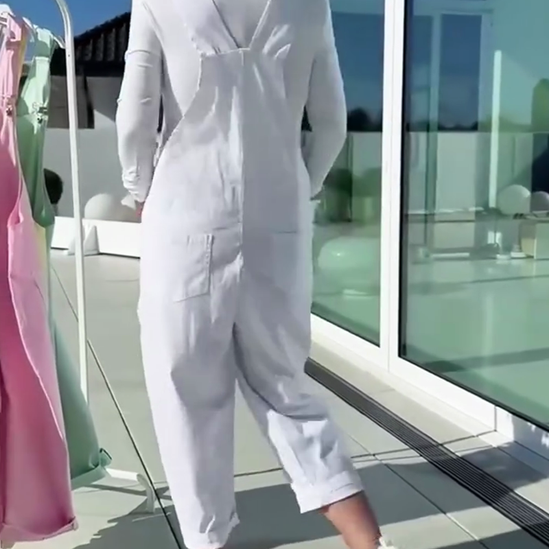 Austin | Süßer, lässiger, einfarbiger Jumpsuit für Damen mit verstellbaren Trägern